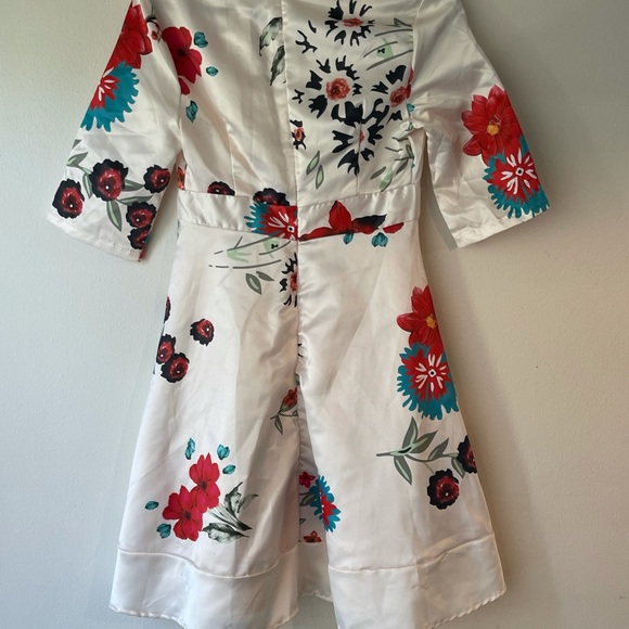 3/4 sleeve floral satin dress - Picture 2 of 3